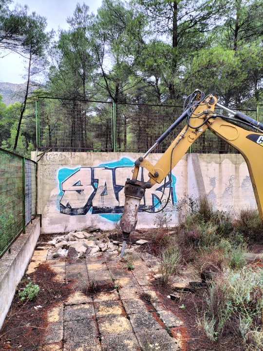 La eliminación de infraestructuras obsoletas en Sierra Espuña abarcará 12 ubicaciones en Alhama, Totana y Mula.